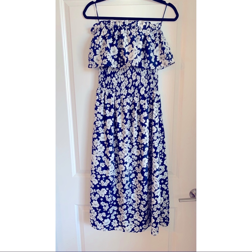Vici NWT Smocked strapless midi dress - size S